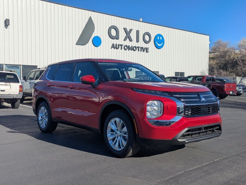 2026 Mitsubishi Outlander ES