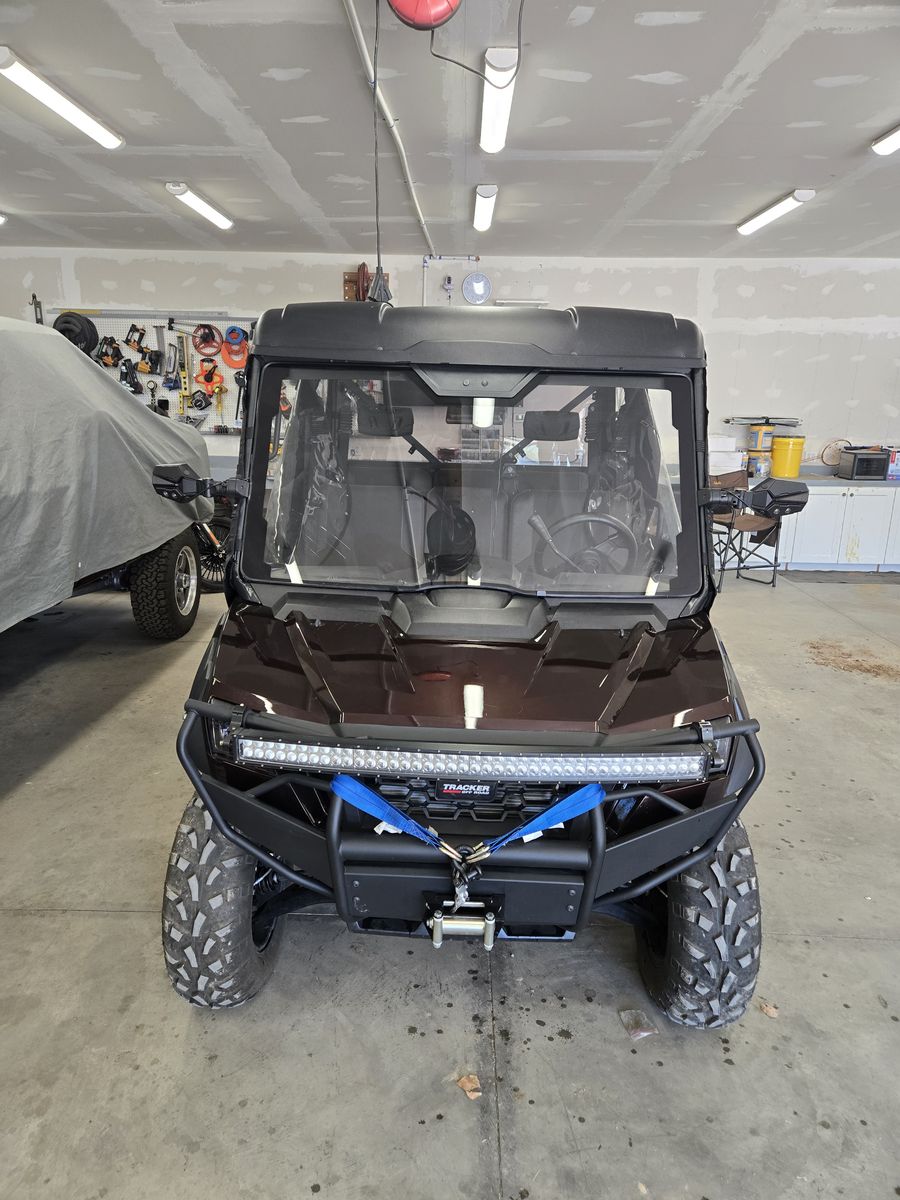 Tracker Offroad 4x4 side by side