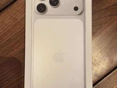 Apple iPhone 17 Pro Max 256GB - Silver - Unlocked - Brand New
