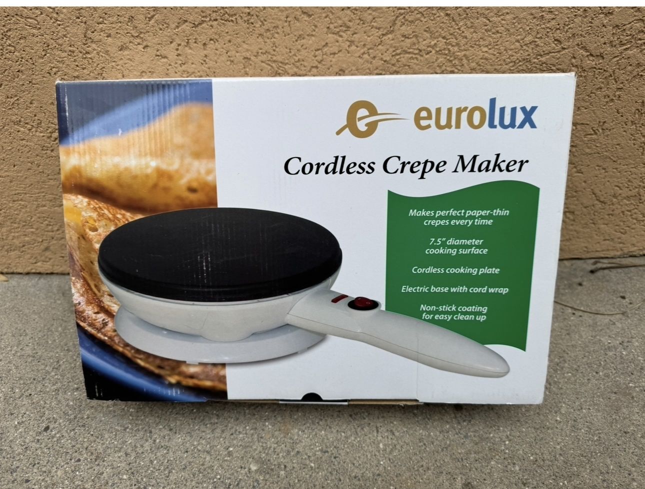 Eurolux Cordless Crepe Maker 7.5" Non-stick Cooking Surface Electric Base with Cord Wrap