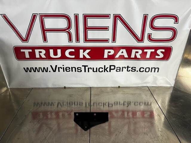 Kenworth T600 Left Bracket