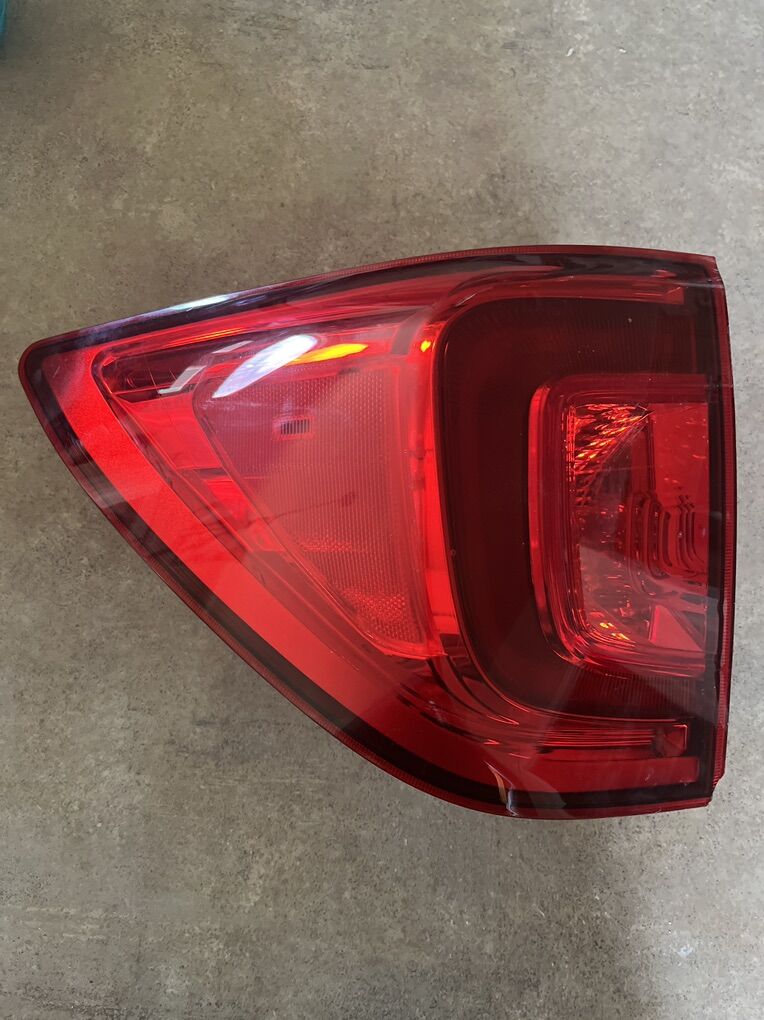 2016 2017 2018 Honda Pilot Rear left tail Light