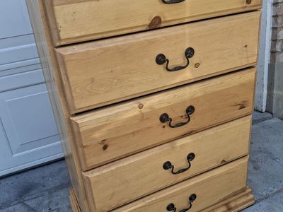 hardwood naturalstain 5 drawers dresser/DI