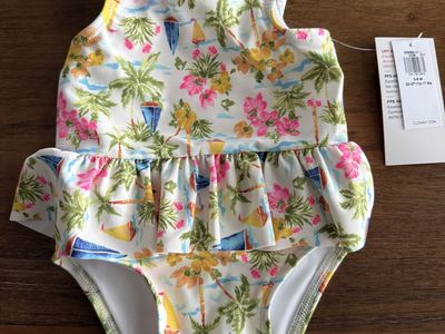Baby girl swimsuit 3-6 months (brand new, Old Navy)