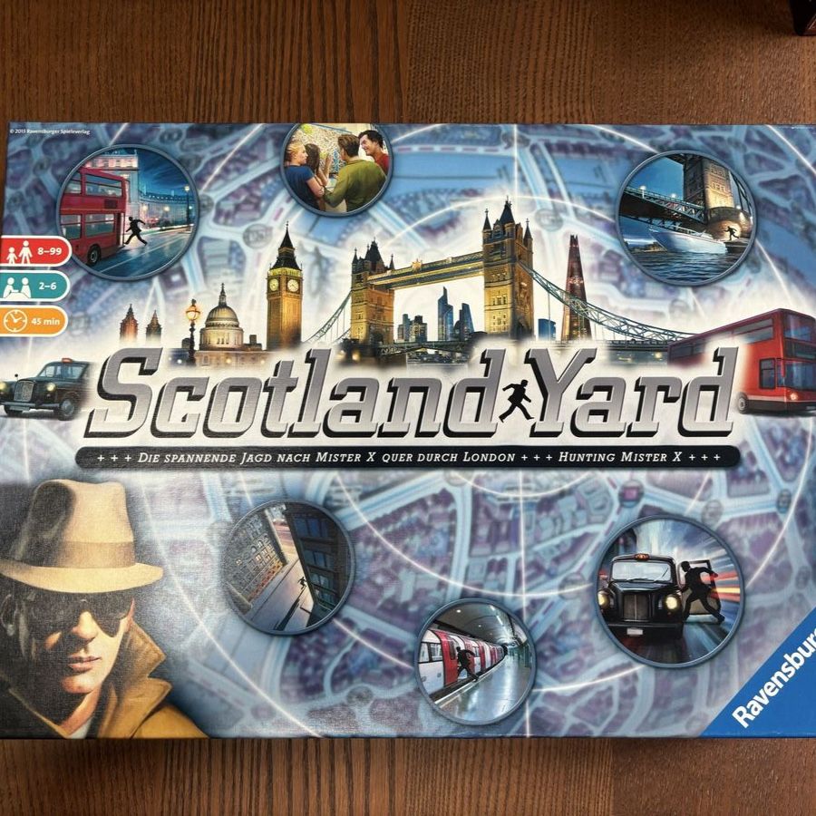Scotland Yard Board game