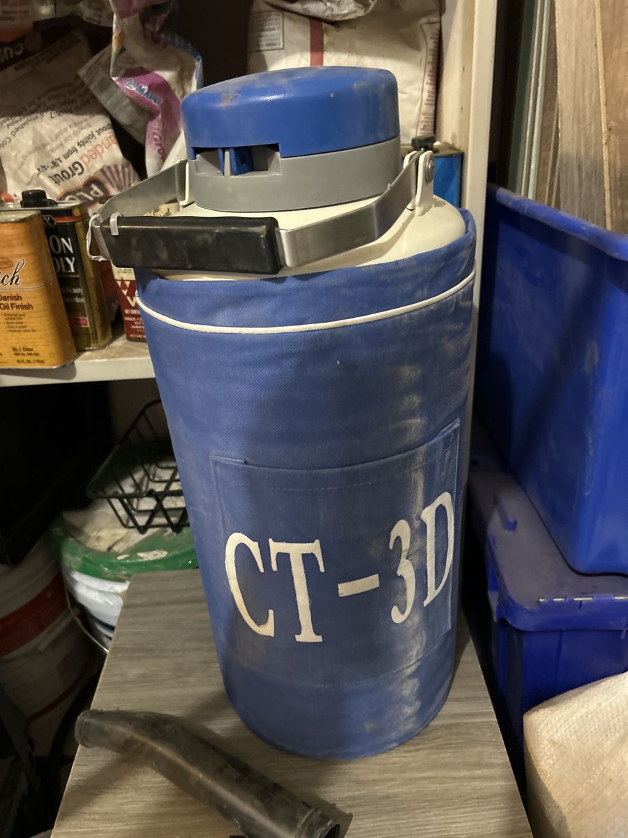 Liquid Nitrogen Dry Shipper Tank