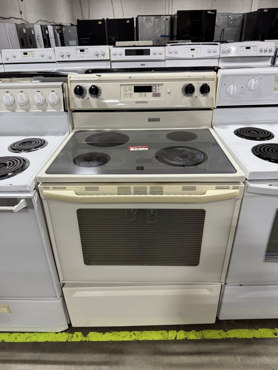 Maytag Electric Range with Smoothtop Cooktop and Oven - Off-White/Bisque