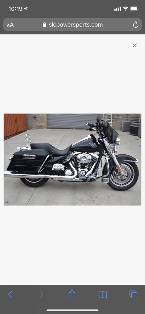 2012 Harley Davidson Road King FLHR