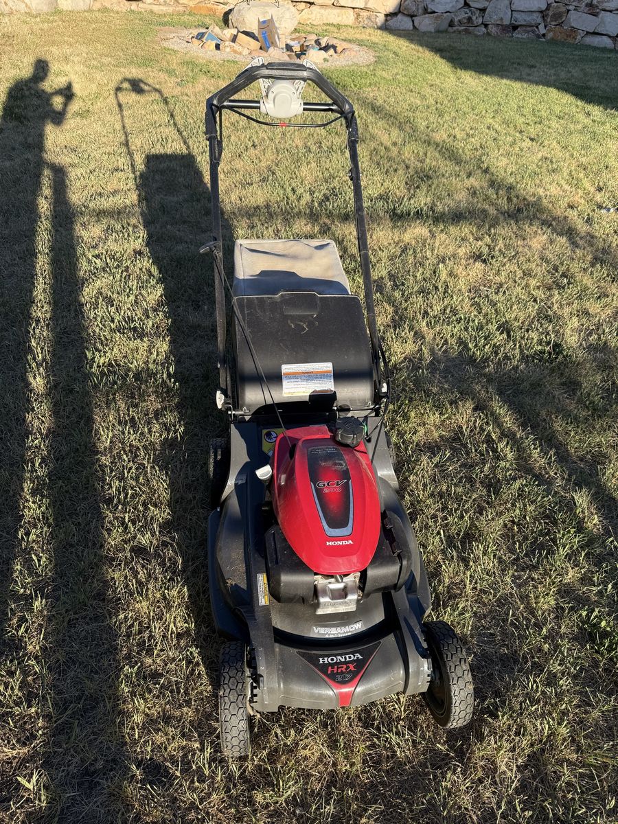 Honda HRX 217 GCV 200 21” Self Propelled Mower