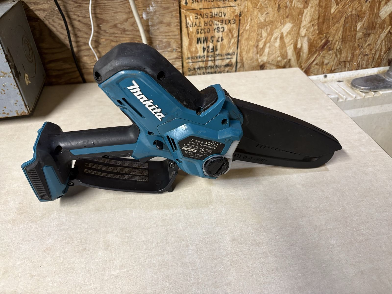 Makita XCU14 18V LXT 6" Brushless Cordless Pruning Saw - Tool Only