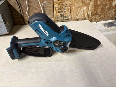 Makita XCU14 18V LXT 6" Brushless Cordless Pruning Saw - Tool Only