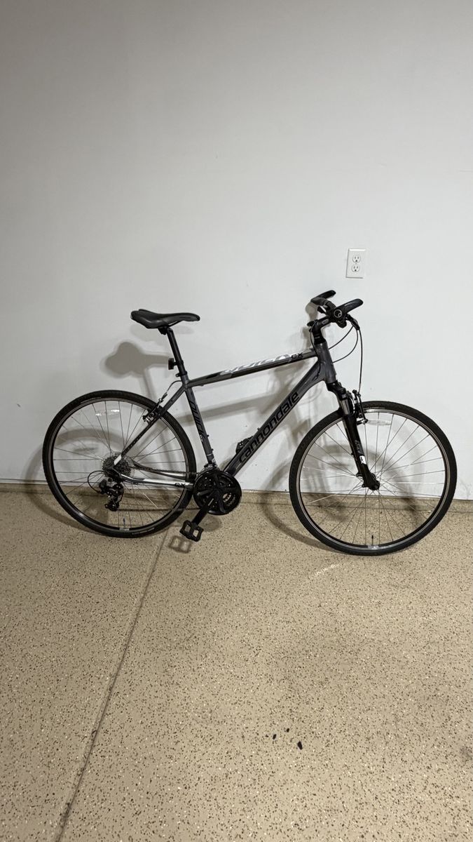 24-speed Cannondale Quick CX 5 Large (5’ 9” - 6’ 2”)
