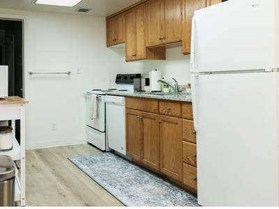 Shared Girl's Room Apartment 18-30 BYU/UVU