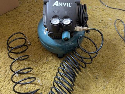 ANVIL 1002-714-647 2 GAL 100PSI PORTABLE AIR COMPRESSOR