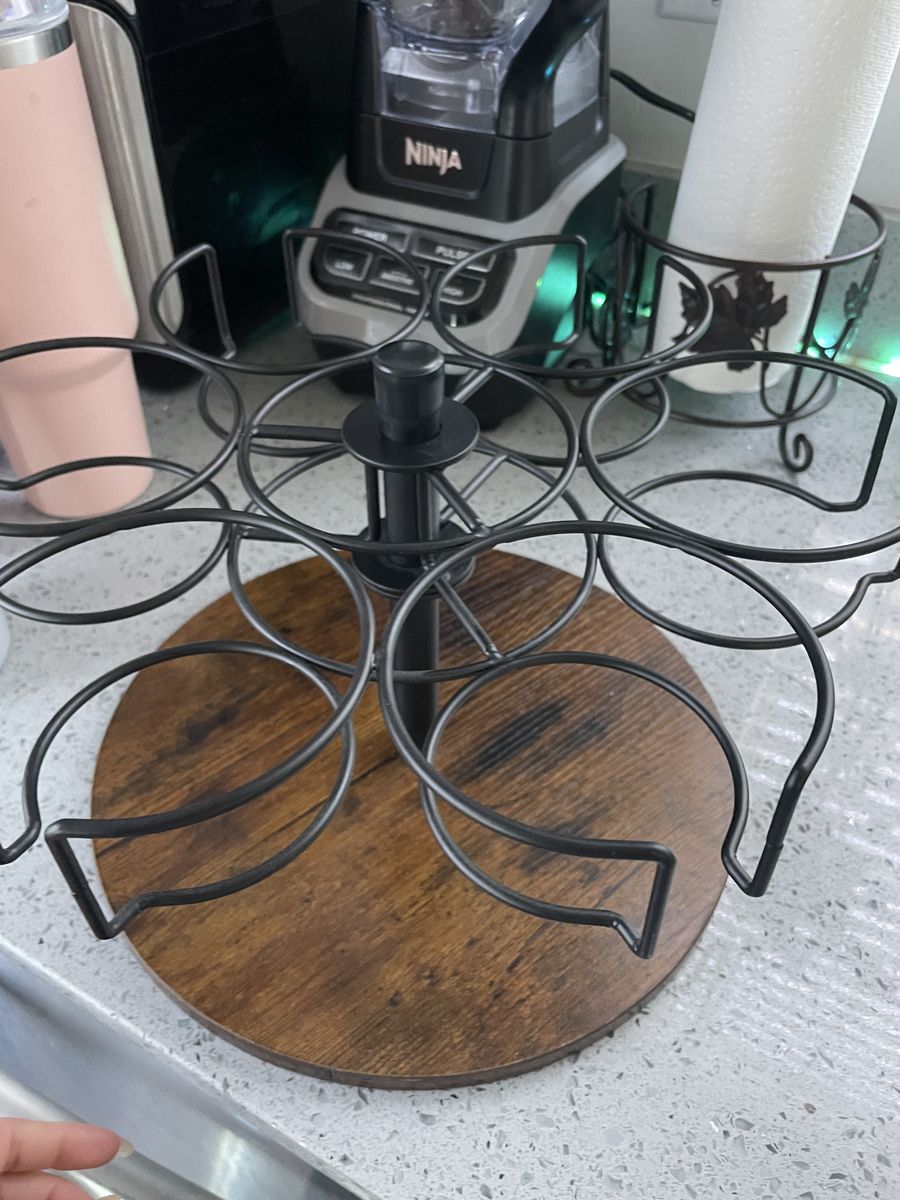 Like new Rotating Cups Holder