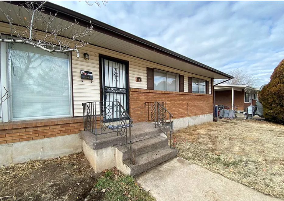 Sunset Top Or Bottom Levels For Rent Or Rooms for Rent