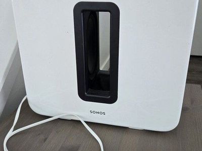 SONOS beam and Sub (gloss white)