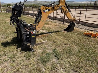 Cat BH160 backhoe attachment