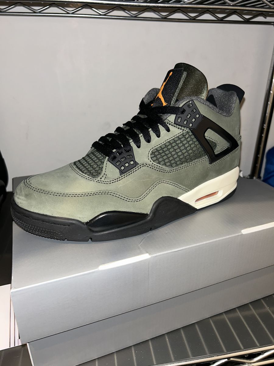 Jordan 4 Retro OG SP Undefeated
