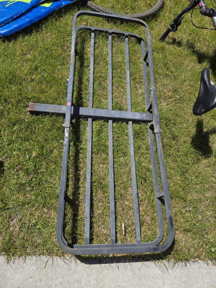 Hitch cargo rack