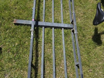 Hitch cargo rack