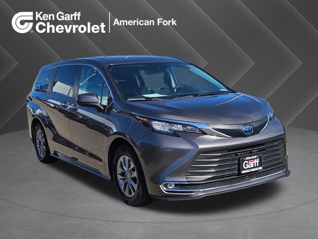 2021 Toyota Sienna XLE 7-Passenger