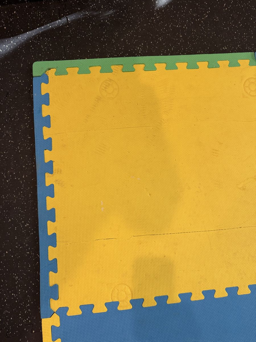 1/2” thick interlocking rubber floor mats