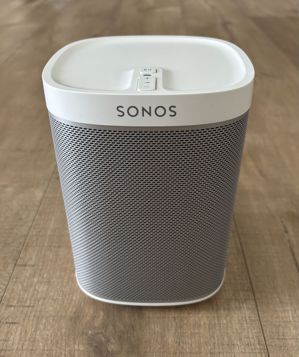 Mint Condition White Sonos Play:1 Wireless Speaker + Power Cord – Great Sound!