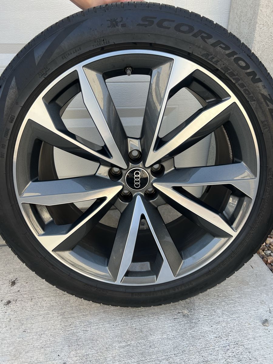 Audi SQ7 21” Wheels