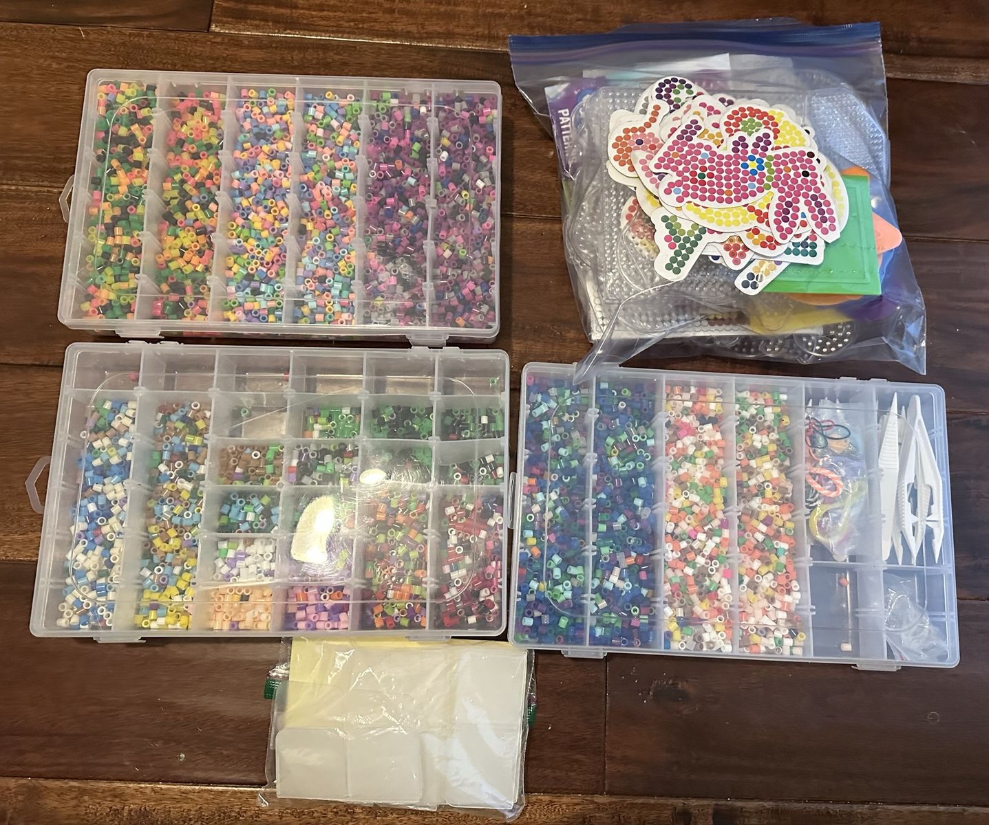 Melty beads (fuse beads)