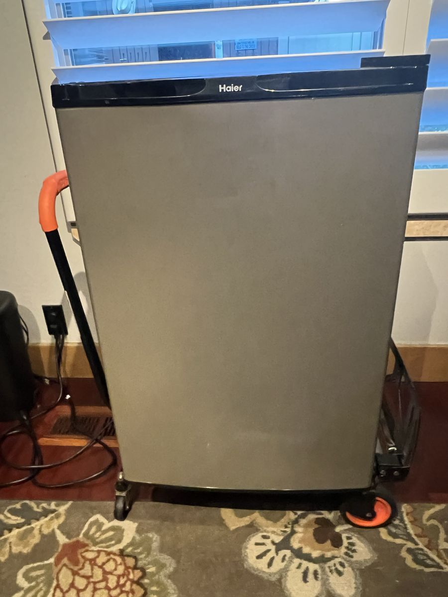 Haier HNSE05VS-01 4.52 cu. ft. Mini Fridge Refrigerator -