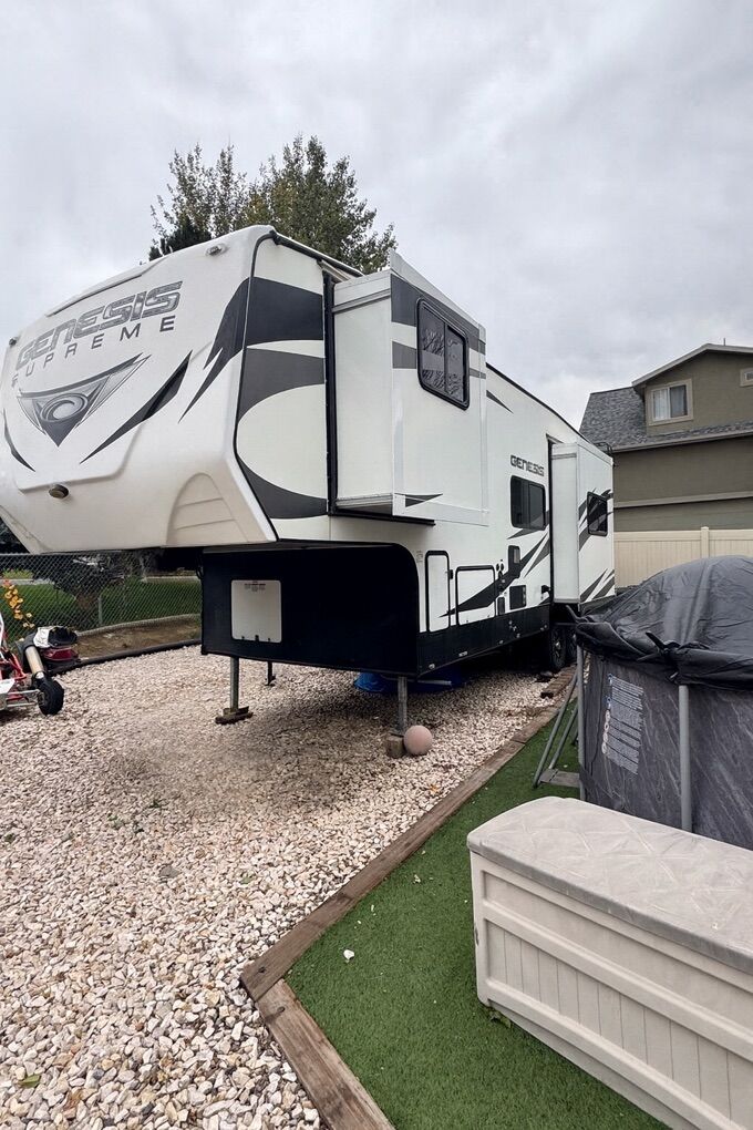 2019 Genesis Supreme CR28