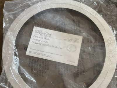 Pampered Chef 10" Pie Crust Shield Protector in Box Model #1715 - Rare!