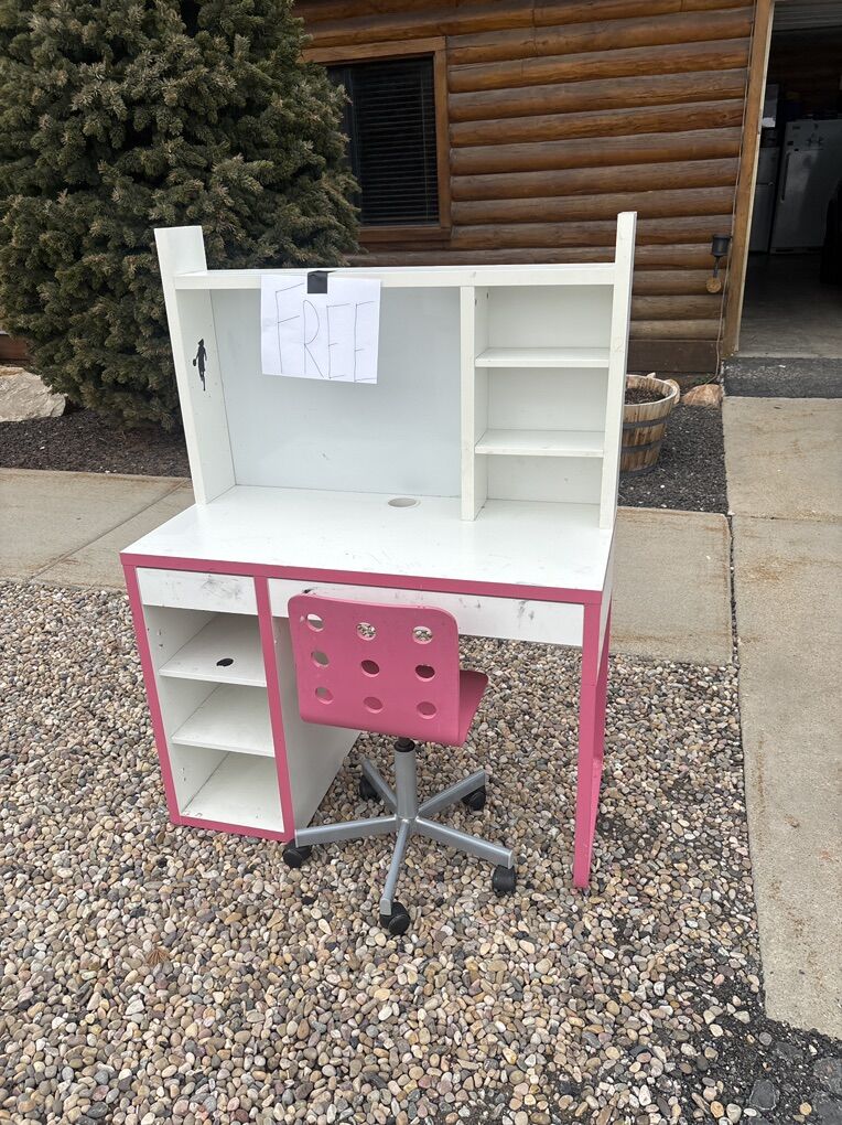 FREE pink and white desk