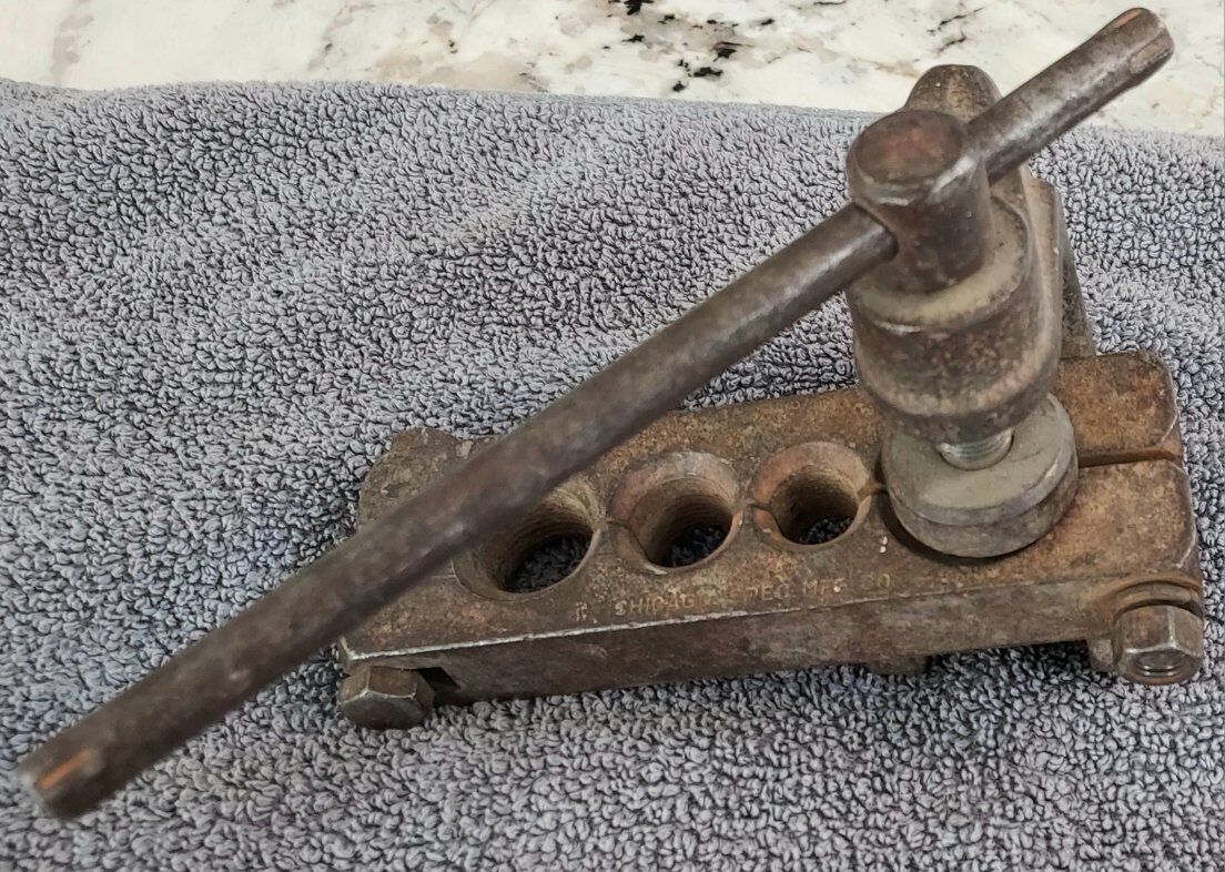 Antique Chicago Mfg Flare Tool