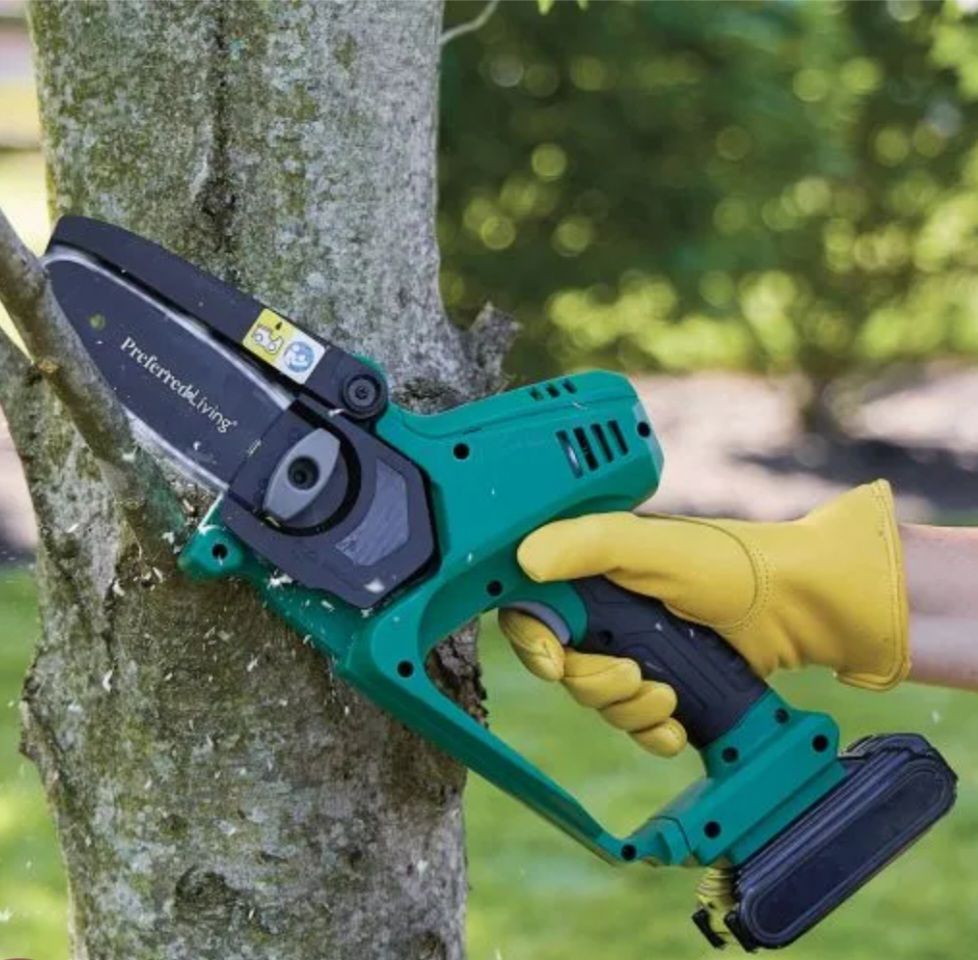 New Cordless Handheld Pruner Saw