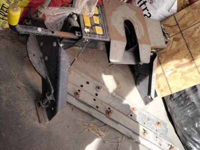 HiJacker 5th Wheel Travel Trailer Hitch