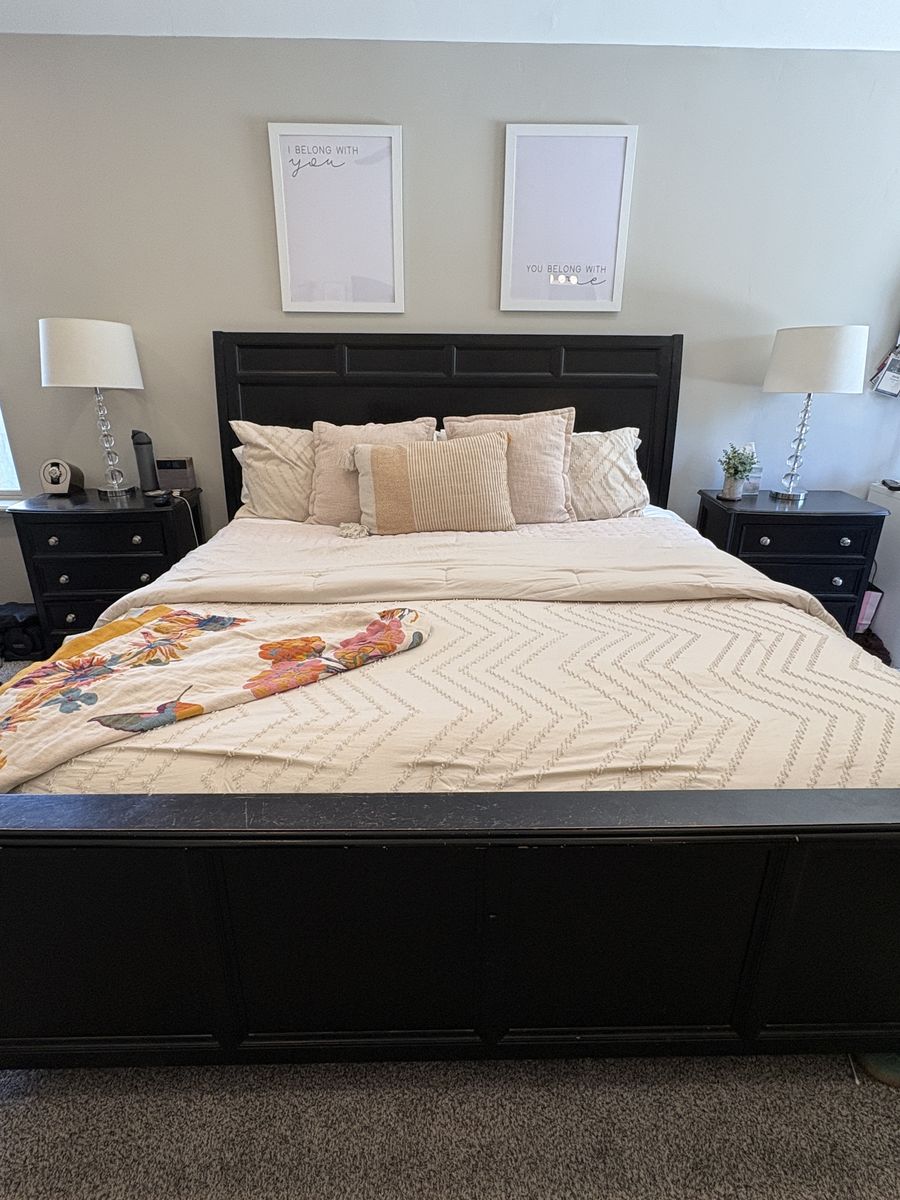 7 piece King Bedroom Set