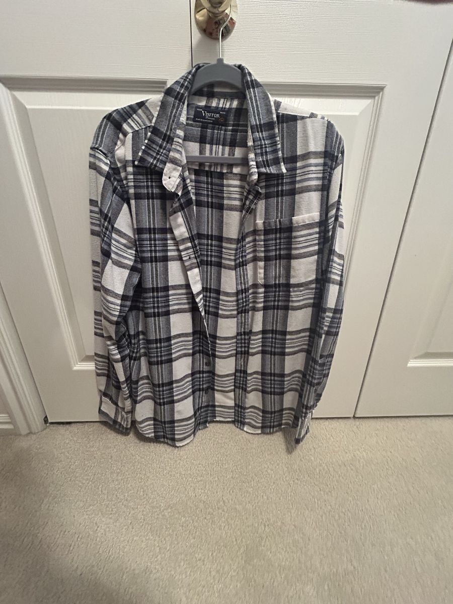 Visitor Plaid Long Sleeve Button Down Flannel Shirt Size Medium