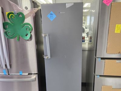 SCRATCH & DENT! HISENSE 10.2 CF CONVERTIBLE UPRIGHT FREEZER!