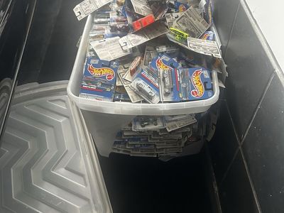 Large Lot Hot Wheels Die-Cast Cars Mixed Models. No trades