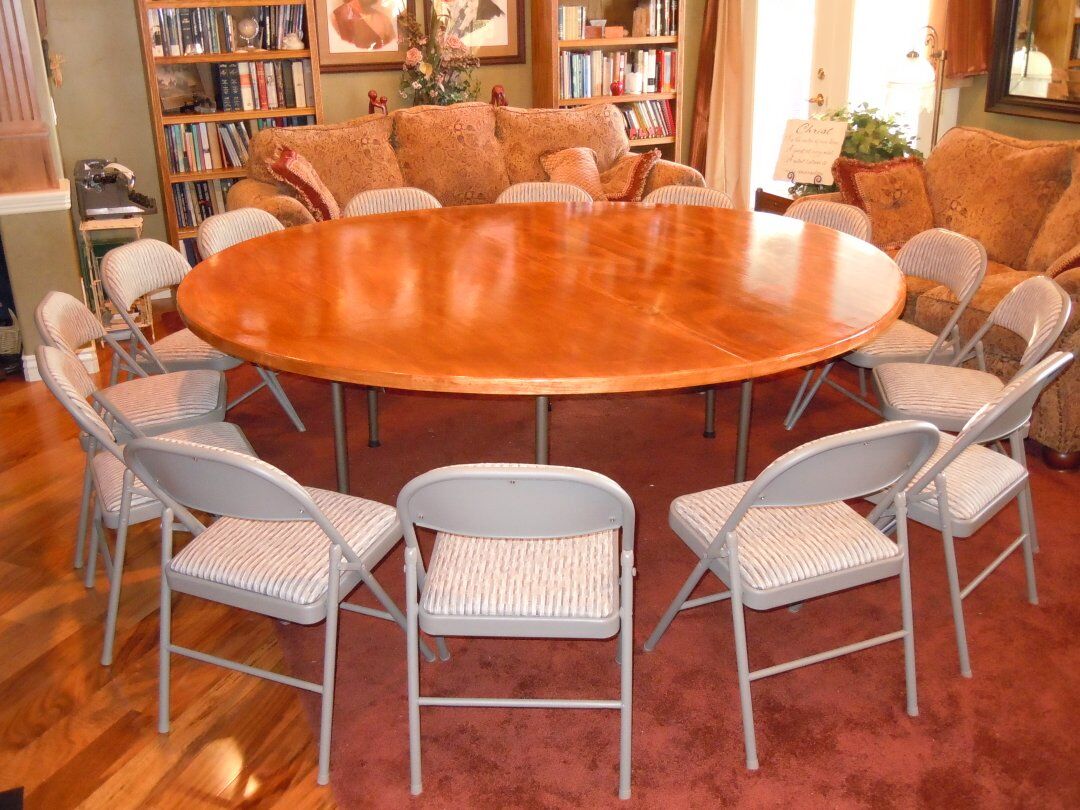 7 ft dia folding table