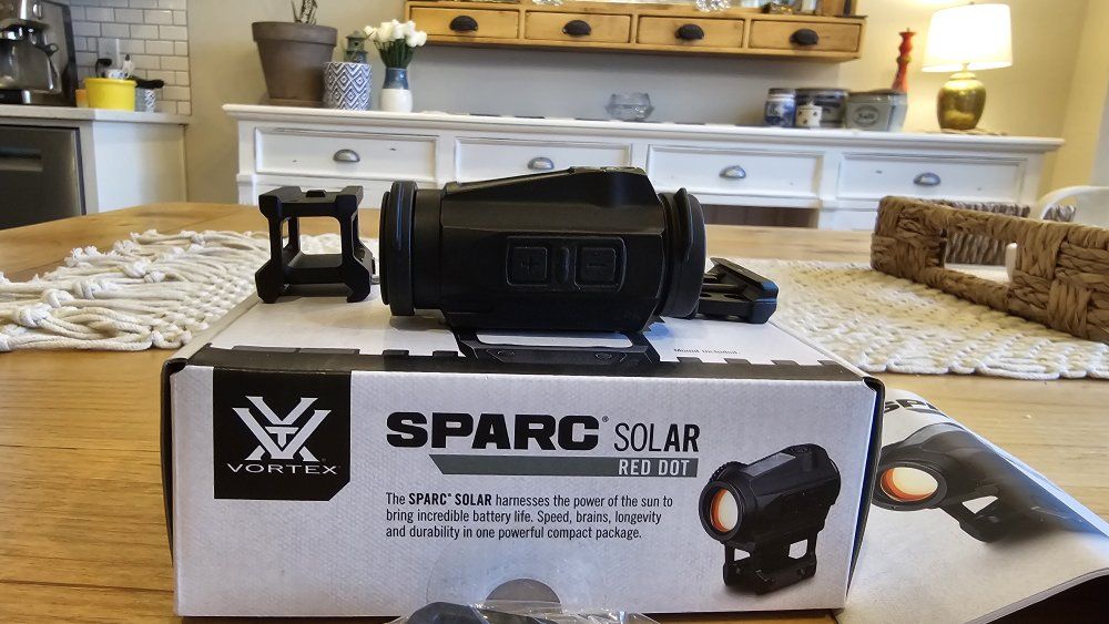 Vortex SPARC Solar Red Dot Sight with Mount - Black, Excellent Condition