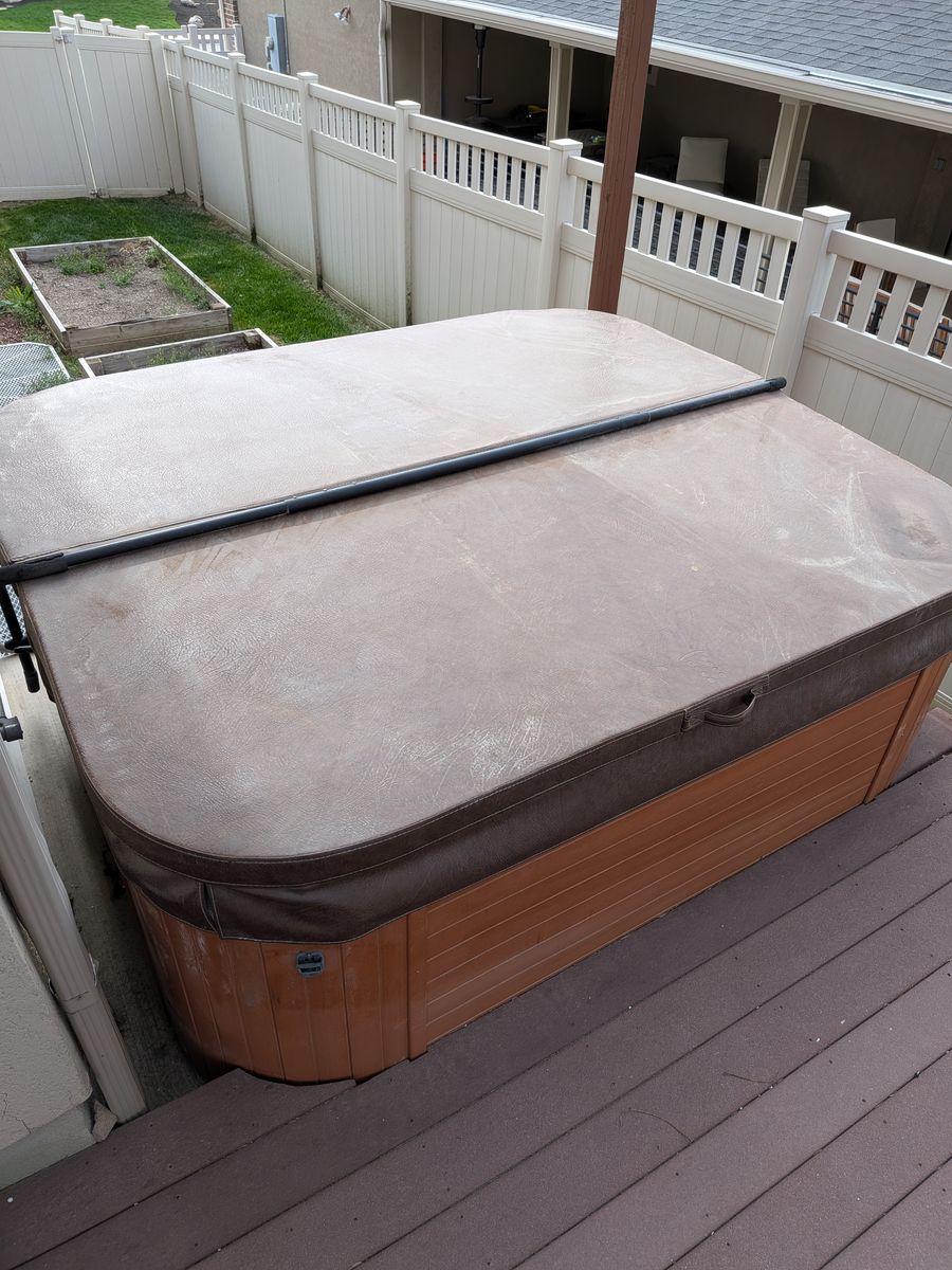 79" x 87" Hot Tub Cover – Good Condition – $40