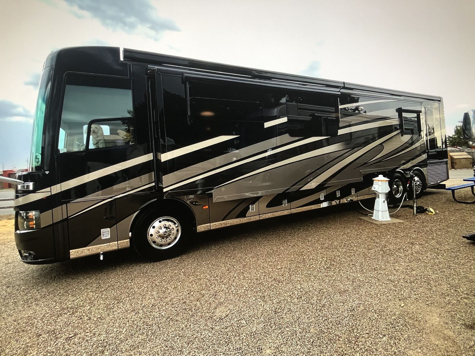 2016 NEWMAR MOUNTAIN AIRE
