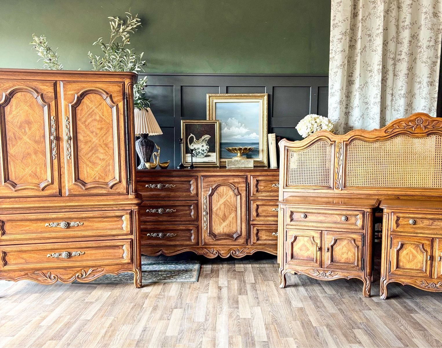 *FREE DELIVERY* Vintage King Drexel Oak Bedroom Set