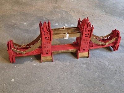 Tower Bridge Model - Red & Gold Architectural Replica