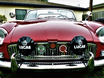 MG MGB Gt Front Grill Bar