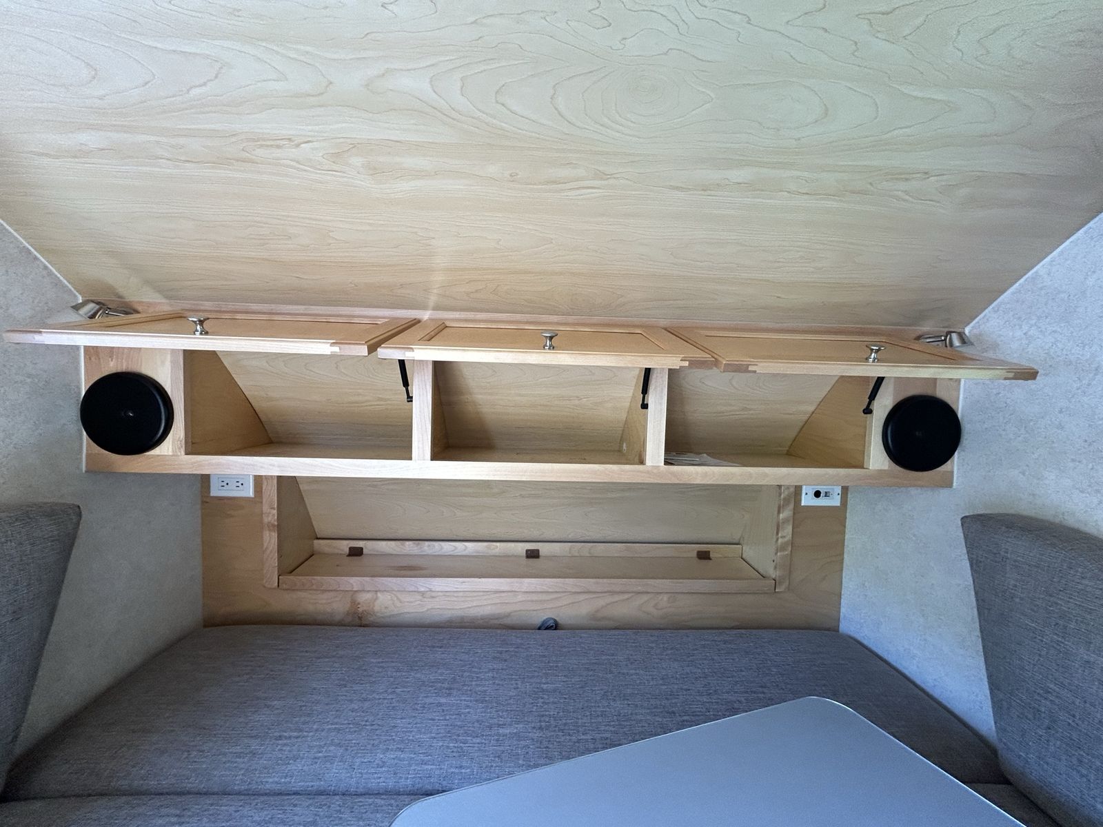 Main image 11