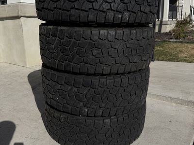 35/12.50R17 Toyo AT3 Load E like new